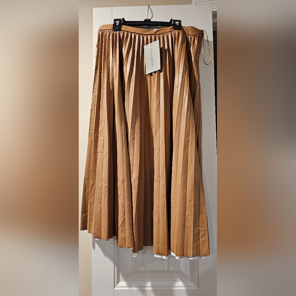 Seen and be Seen Skirt, L, Tan